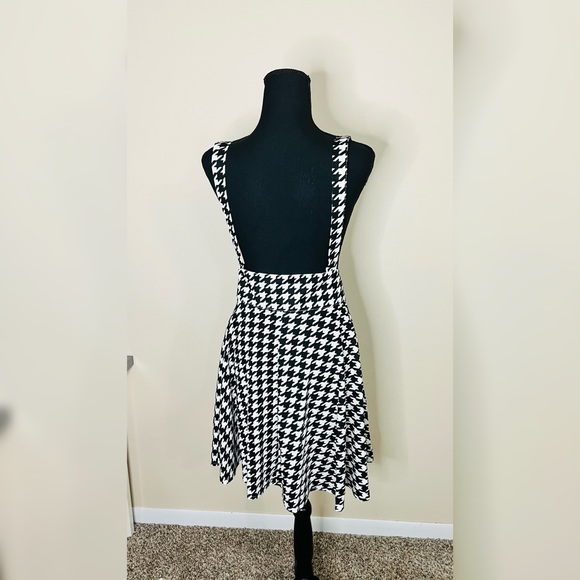 Spring/summer sleeveless dress - Picture 2 of 2